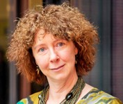 Dr Elke Devroe